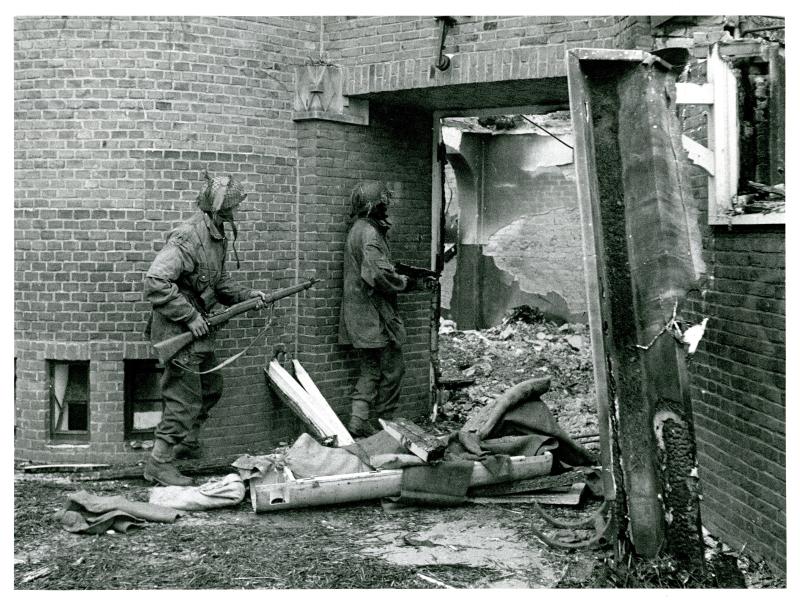 British glider pilots searching a school in Oosterbeek