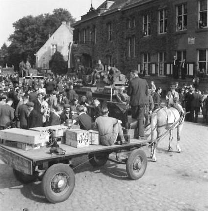 British troops enter Valkenswaard